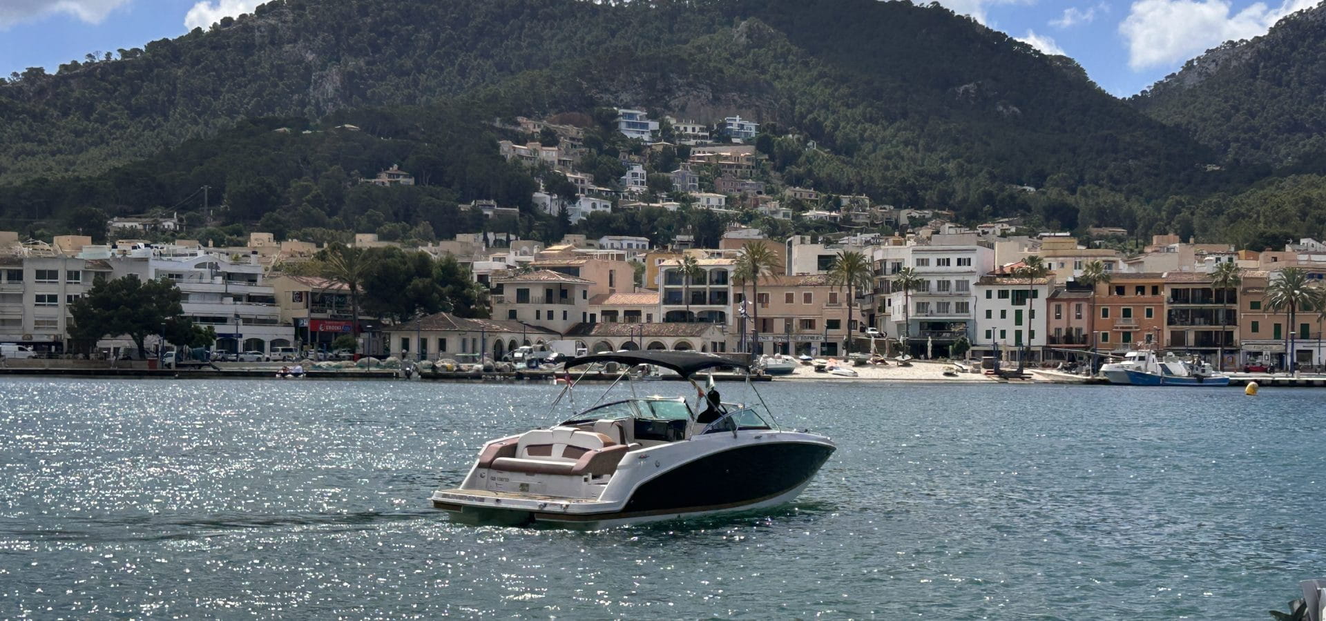 The Ultimate Weather Planning Guide for Luxury Yacht Owners: 8 Essential Actions for Safe and Comfortable Cruising - Tot Nautic